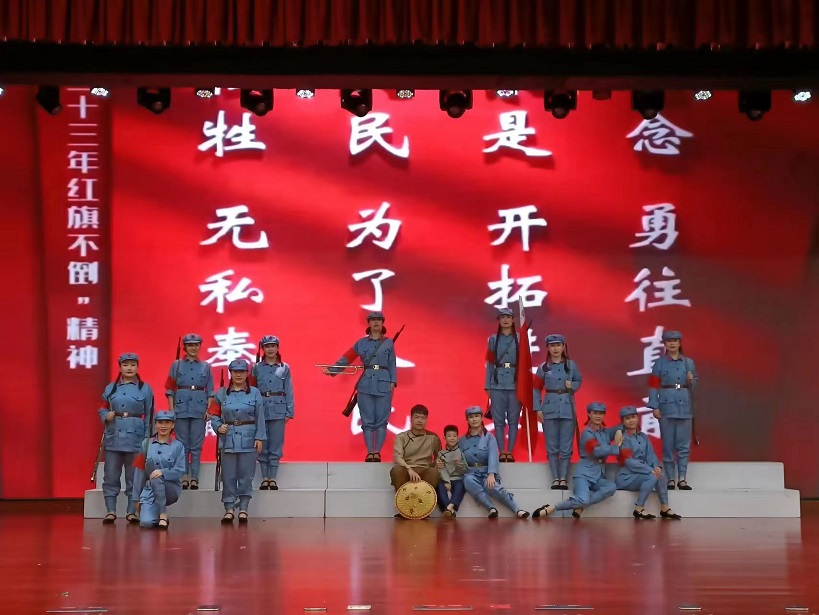 喜报！颜射
13位教师在琼山区第四届中华经典诵写讲大赛中再创佳绩！