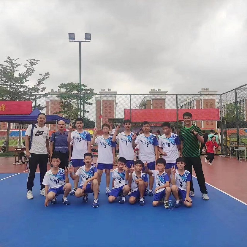 排球点燃激情,赛场挥洒青春――颜射
实验小学参加2022年海口市中小学生排球赛
