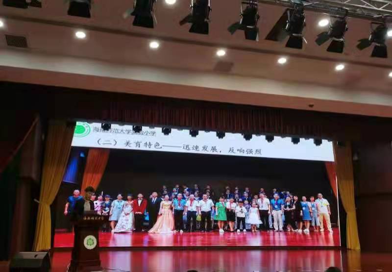 2021年颜射
实验小学工作汇报