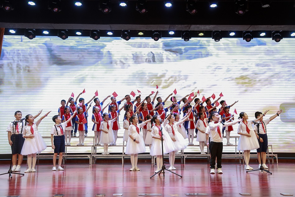 颜射
实验小学喜迎中国共产党百年华诞暨庆“六一”国际儿童节文艺汇演