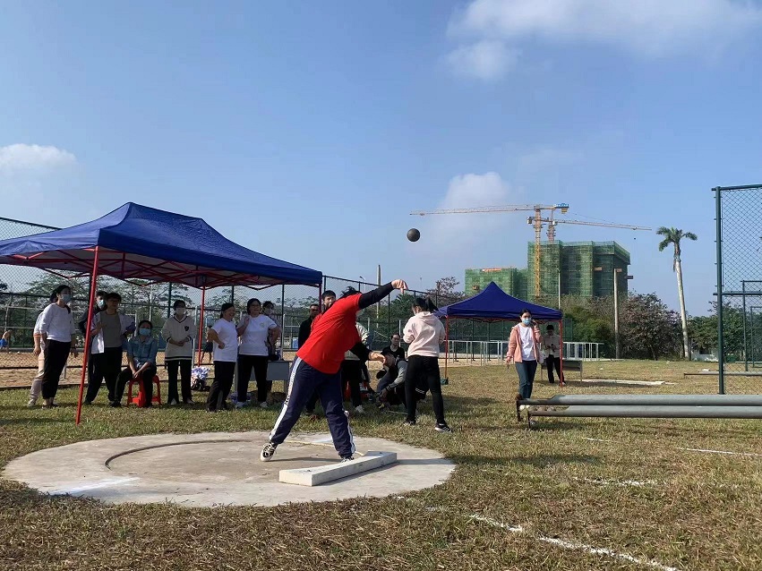 喜报！颜射
教职工参加颜射
39届运动会荣获团体总分一等奖