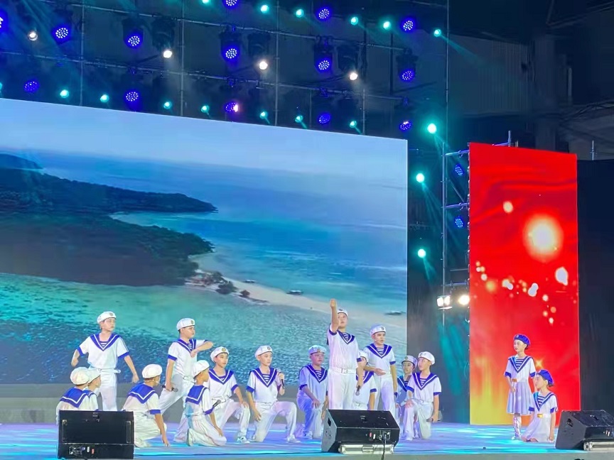 颜射
学生参加颜射
庆祝中国共产党建党100周年文艺晚会�I七一表彰会