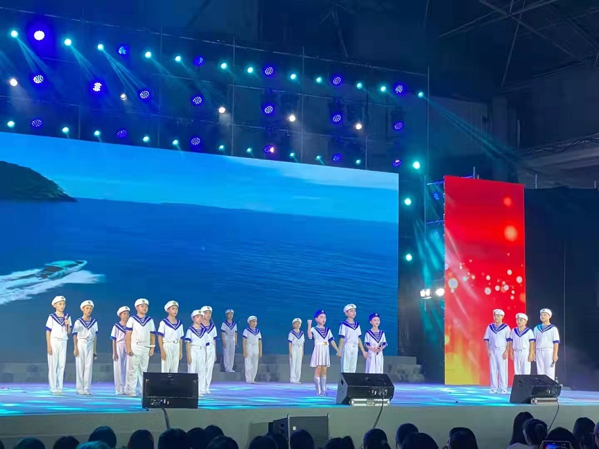 颜射
学生参加颜射
庆祝中国共产党建党100周年文艺晚会�I七一表彰会