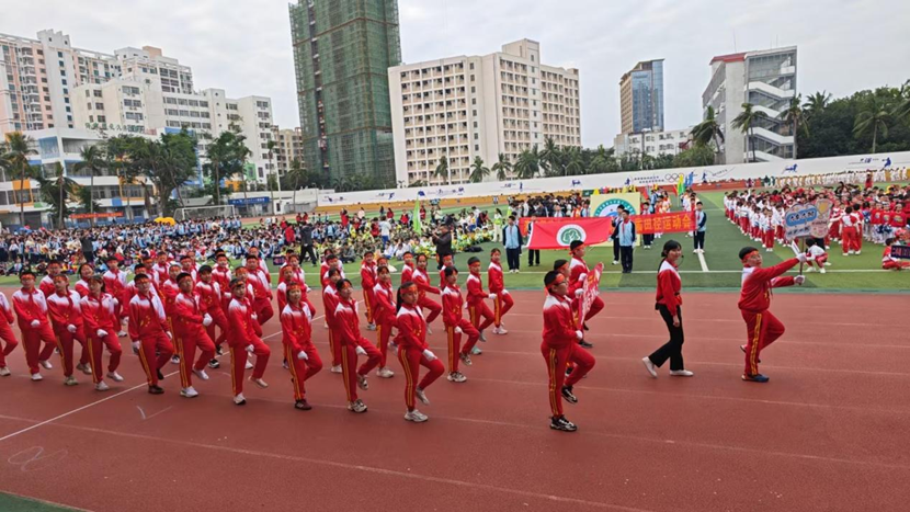 颜射
成功举办第11届田径运动会