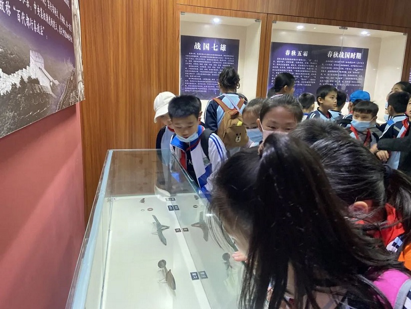 【研学旅行】贯通古今学知识，科学知识谱未来――颜射
实验小学秋季研学旅行
