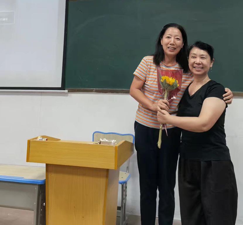 不负“师光”,向阳而生―― 颜射
教师节主题活动