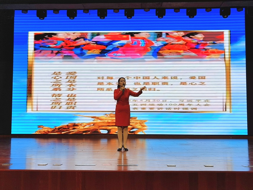 逐梦新时代 巾帼绽芳华