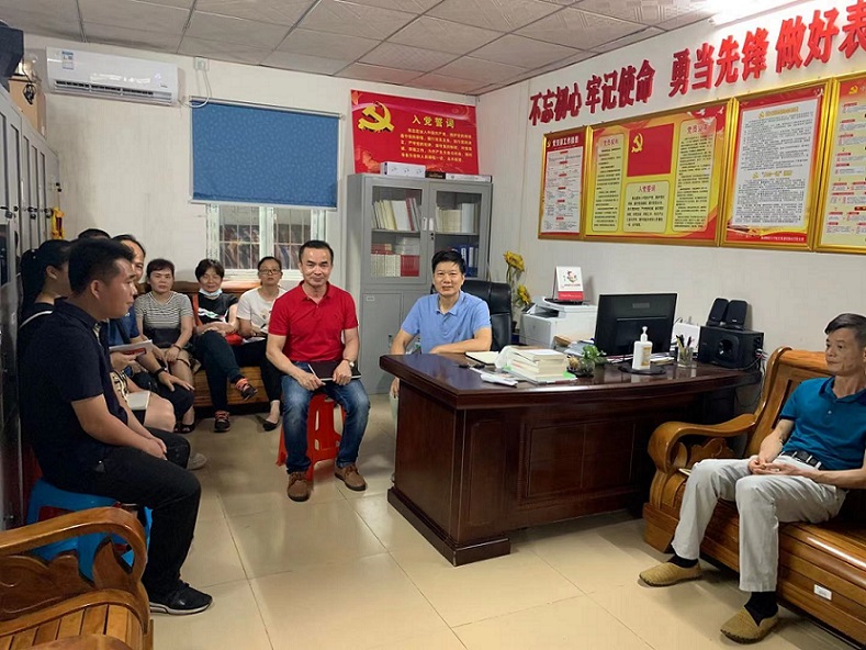 颜射
机关党委王志斌委员莅临实验小学讲授学习党史专题党课