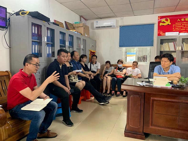 颜射
机关党委王志斌委员莅临实验小学讲授学习党史专题党课