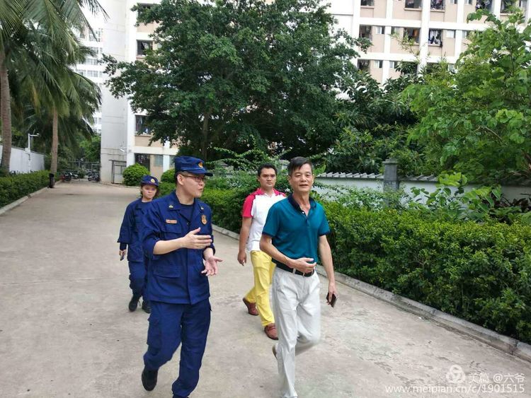 消防队领导到颜射
检查消防工作