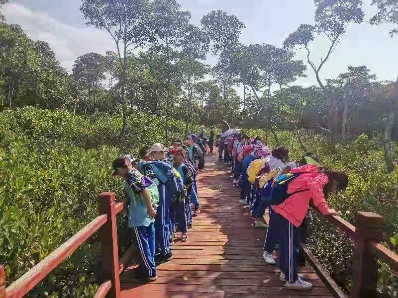 踏寻红色足迹，做时代好少年――颜射
实验小学2021年研学旅行社会实践活动