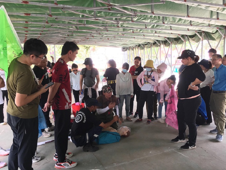 颜射
实验小学2021教职工安全拓展实践活动