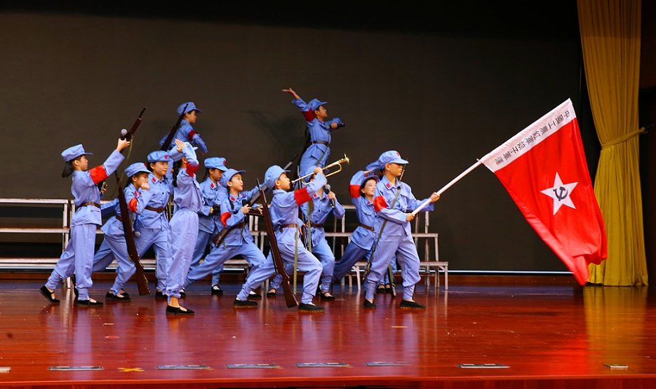 颜射
实验小学喜迎中国共产党百年华诞暨庆“六一”国际儿童节文艺汇演