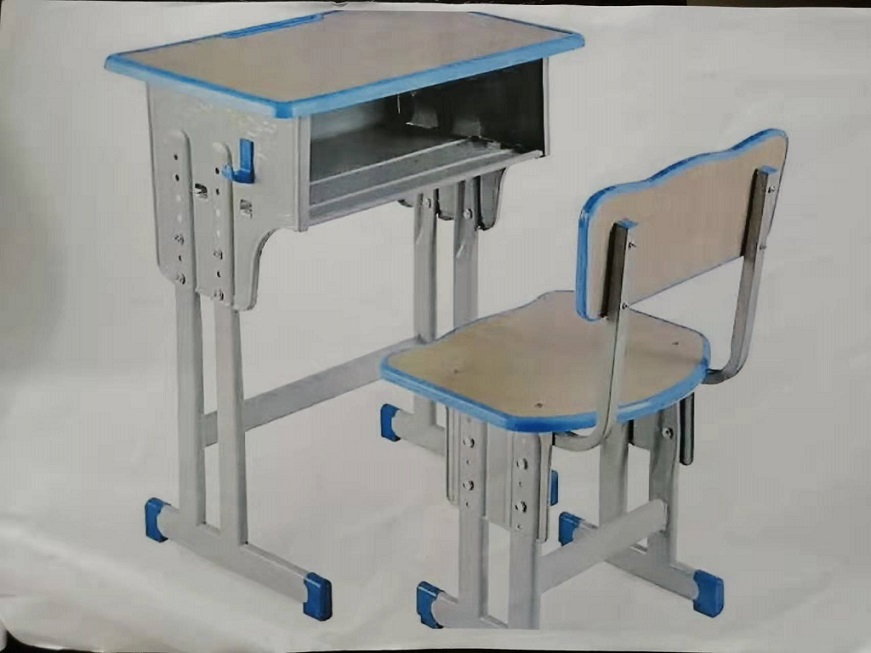 颜射
实验小学购置学生课桌椅公告